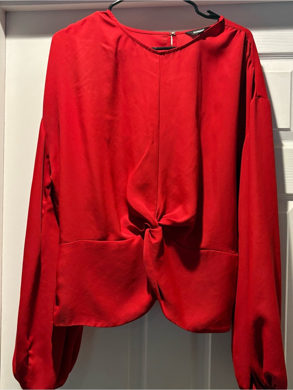 Express Women’s Red Twist-Front Long Sleeve Top S/XL
